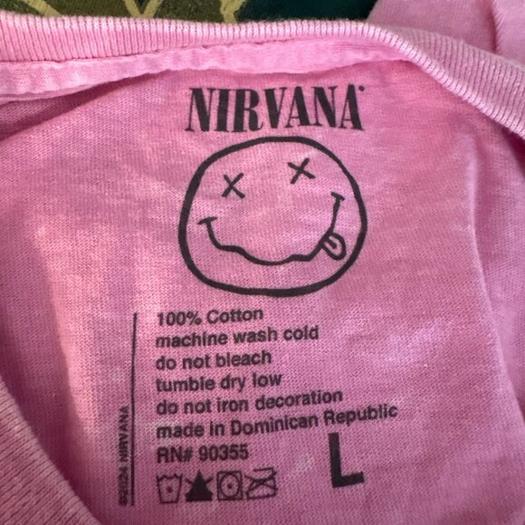 Nirvana Band Tee Retro Live '93 Oversized Distressed Pink Unisex Size L NWOT - Picture 4 of 4